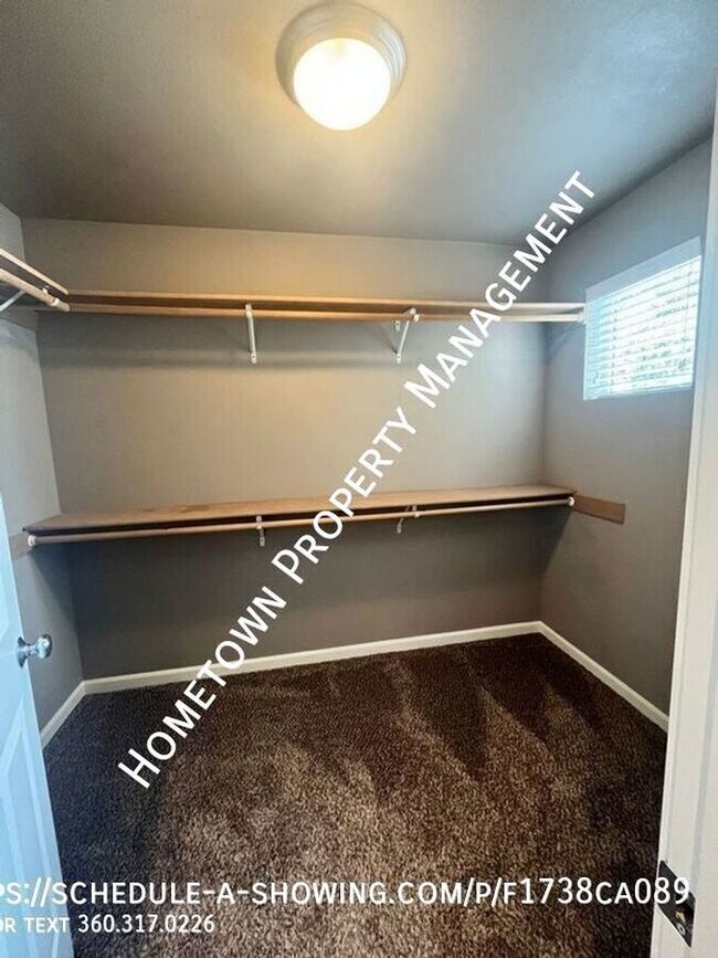 Building Photo - 7011 Prism St SE