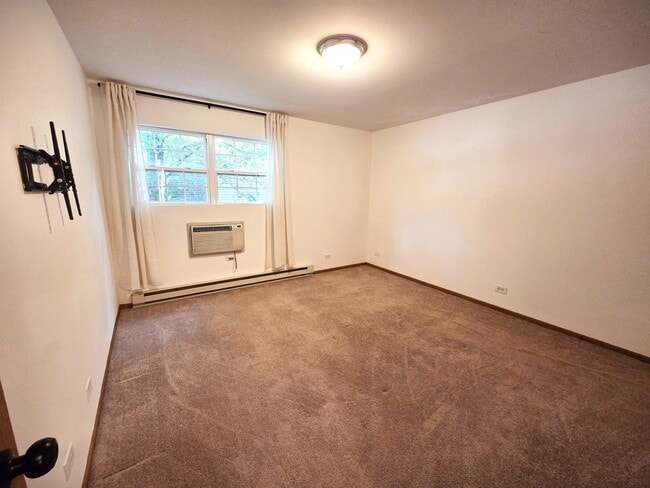 Building Photo - 440 Cunat Blvd