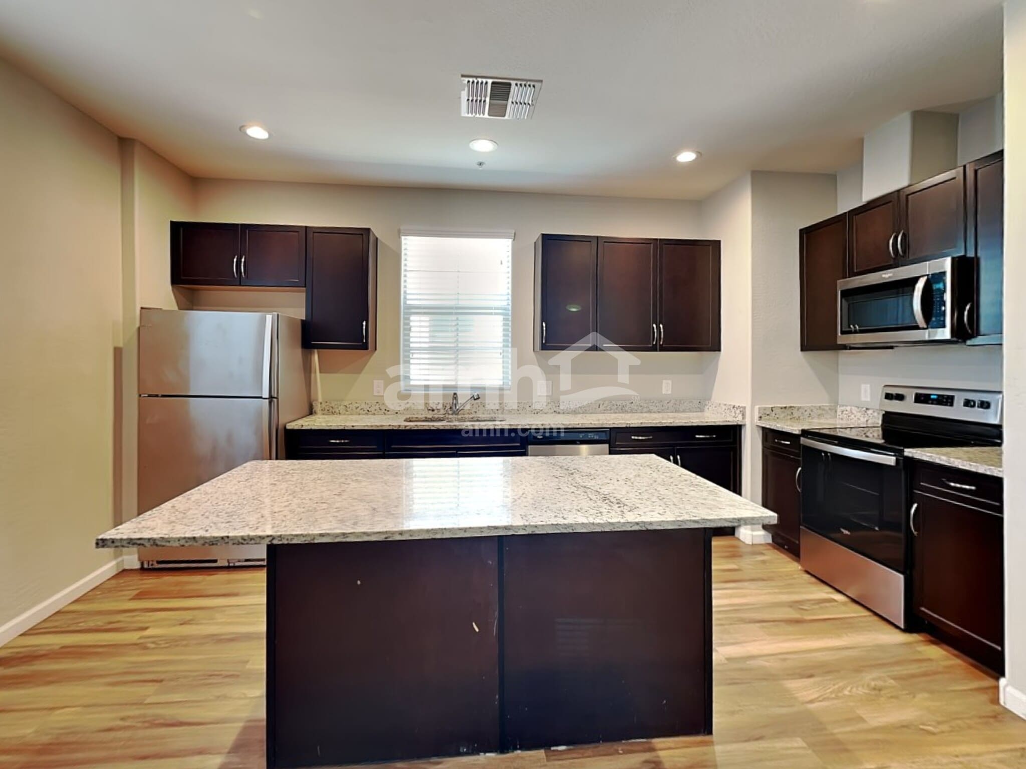 Building Photo - 20727 W Maiden Ln