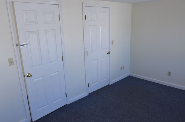 Building Photo - 15-17 Peru Street