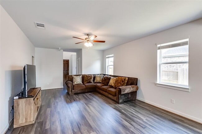 Building Photo - 1104 Terrace View Dr