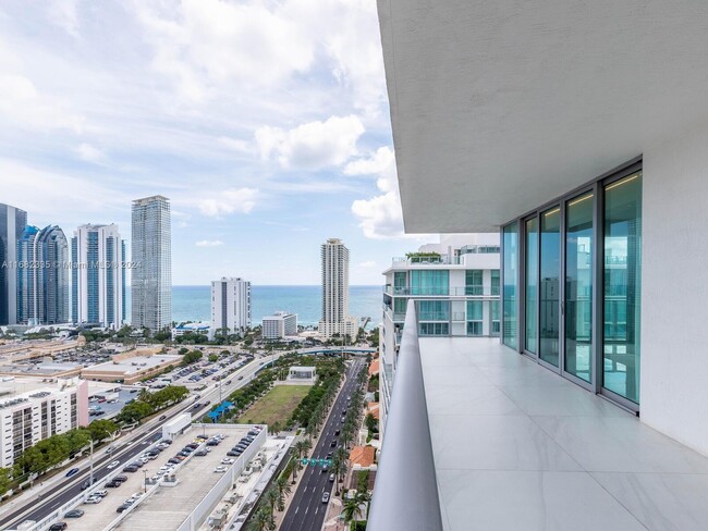 Building Photo - 330 Sunny Isles Blvd