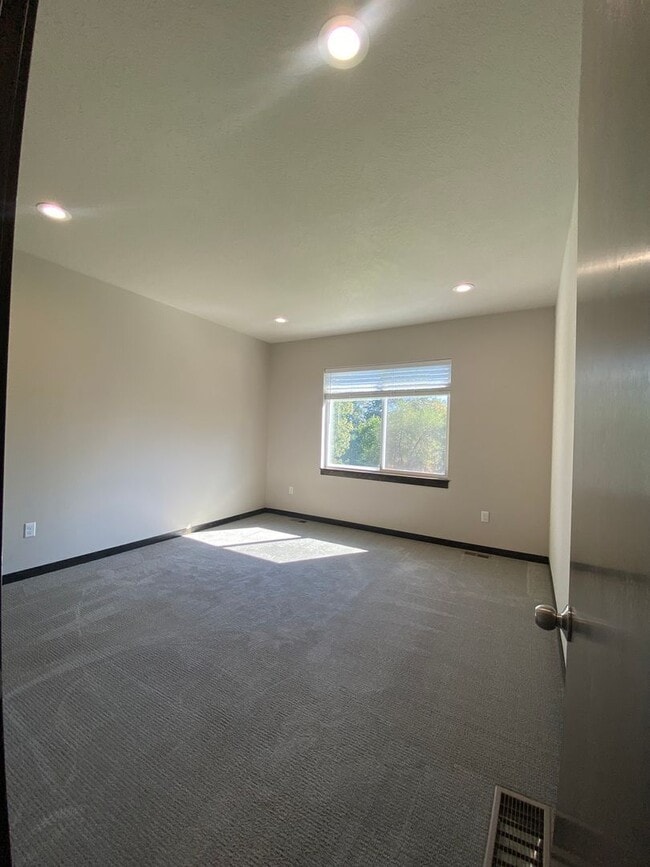 Building Photo - 4310-4312 N Centennial Ln