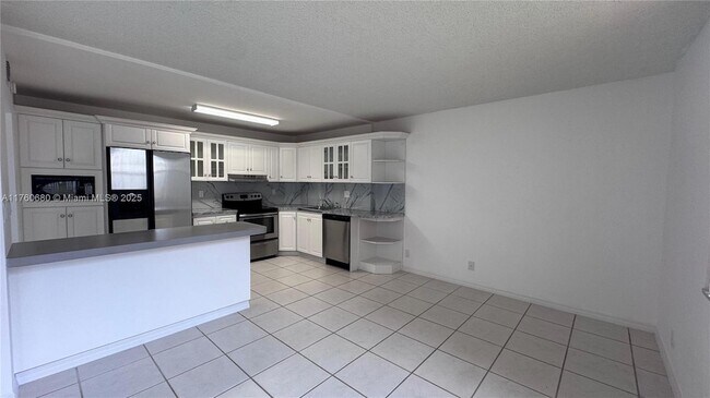 Building Photo - 20401 NE 30th Ave