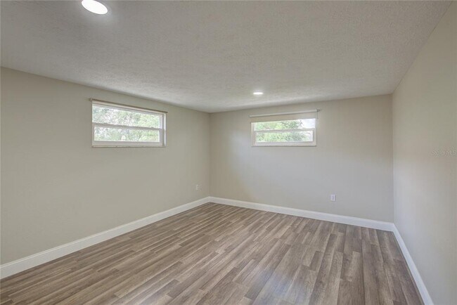 Building Photo - 8906 Pandora Ln