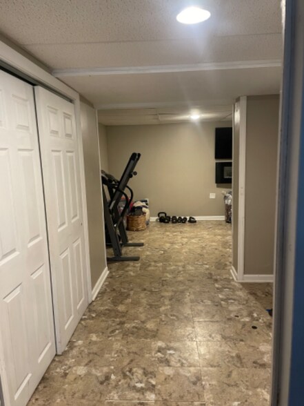 Building Photo - 2663 Anthony Ct