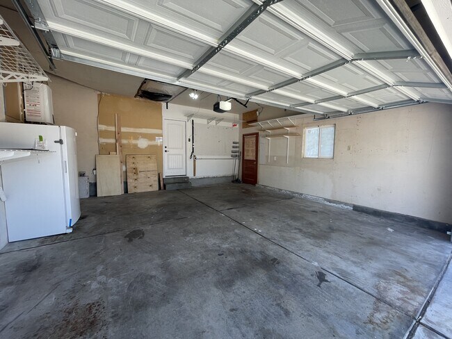Building Photo - 7604 Sierra Azul Ave NE