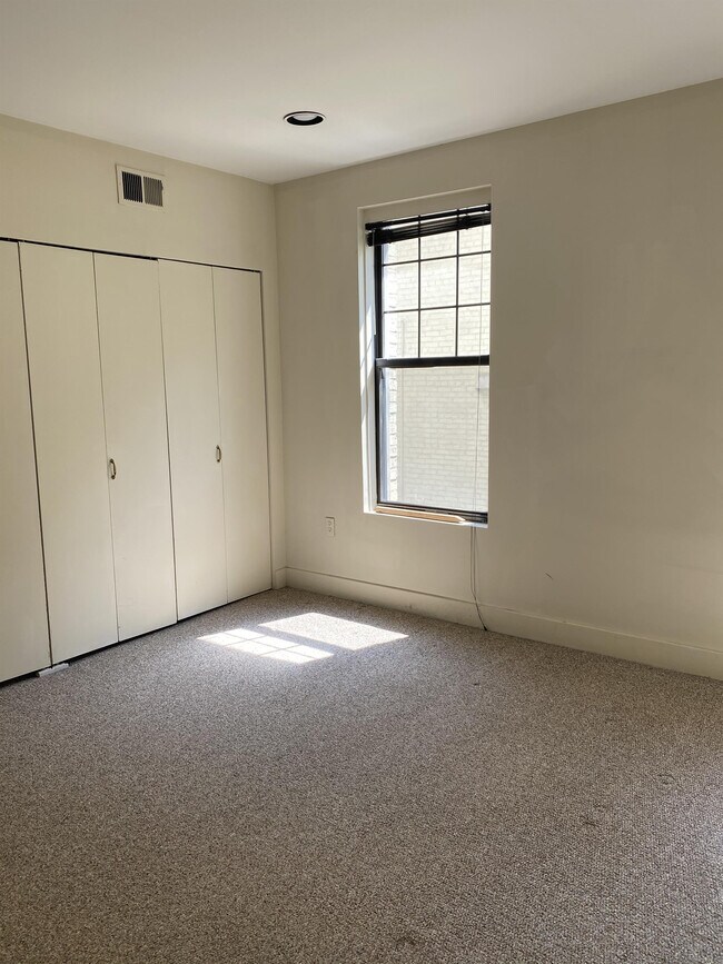 Building Photo - 1842 California St NW