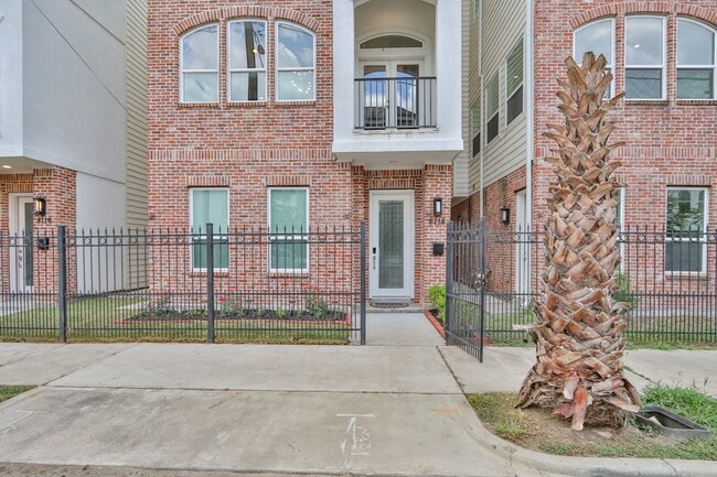 Building Photo - 4114 Driscoll St