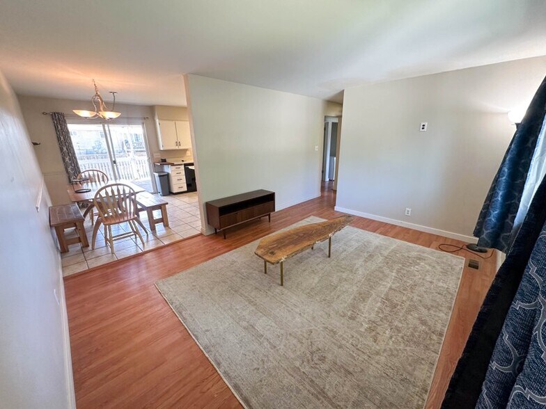 Building Photo - 9459 Quail Hollow Dr