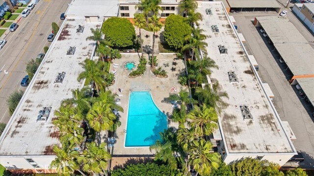 Building Photo - 400 N Acacia Ave