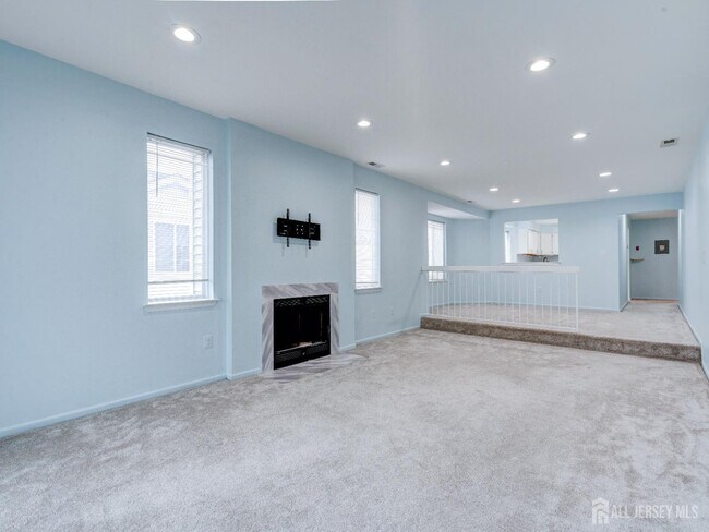 Building Photo - 401 Jesse Way