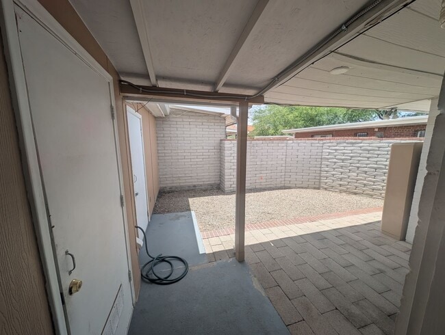 Building Photo - 3731 N Tyndall Ave