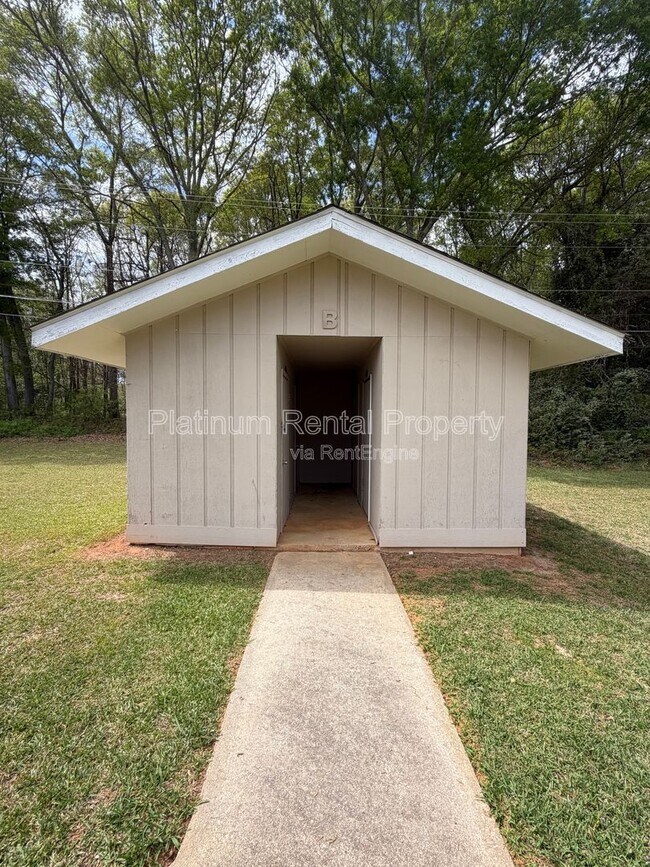 Building Photo - 1492 Waverly Way