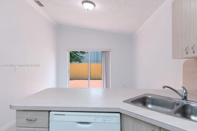 Building Photo - 8640 NW 188th Terrace