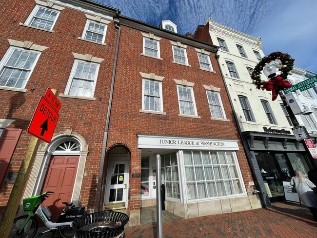 Building Photo - Junior League - 3039 M