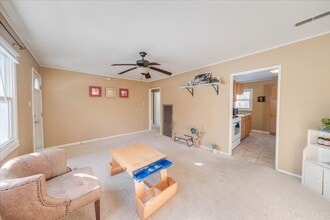 Building Photo - Newly Renovated 2 bedroom, 1 bathroom Urbana-Available April 1st, 2026