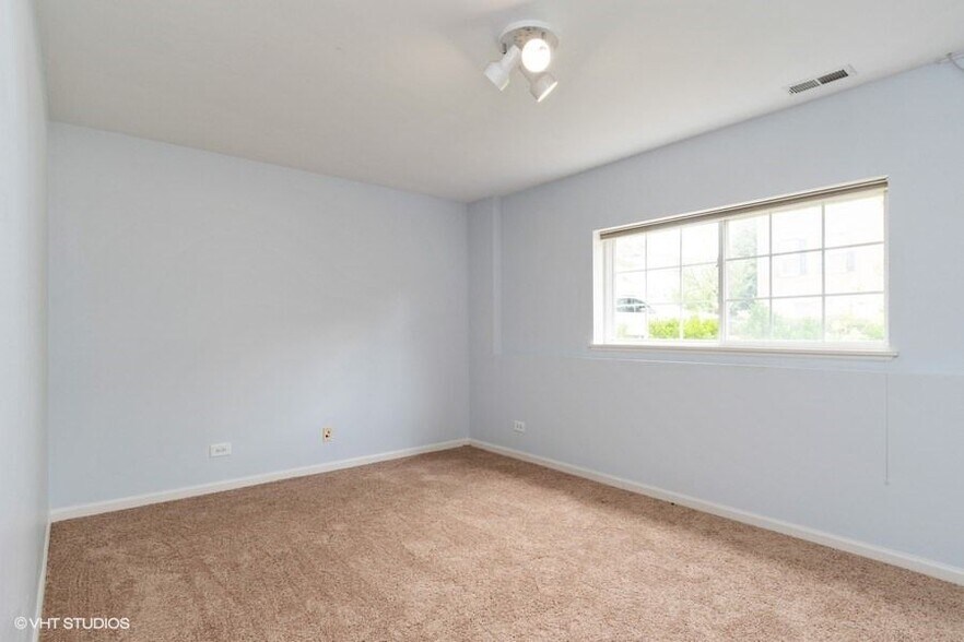 Building Photo - 816 Brodhead Dr