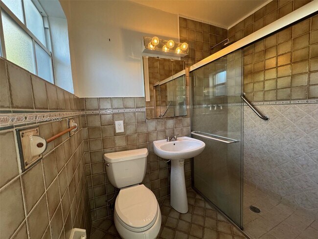 Building Photo - 65 Bentley Dr