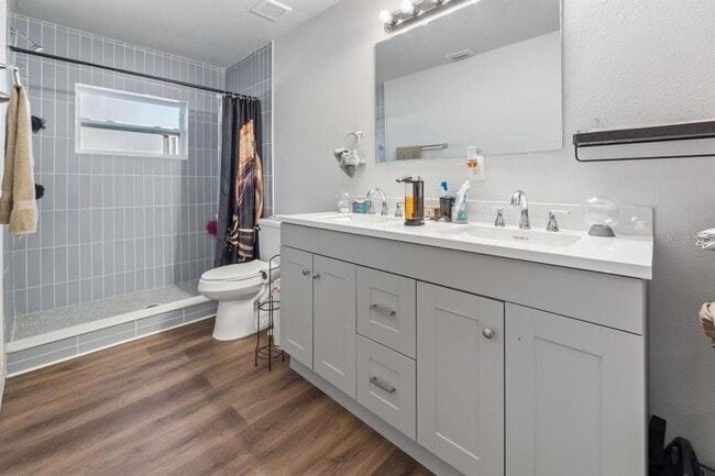 Building Photo - 1650 14th St S