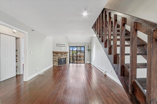 Building Photo - 15 Greenridge Ave