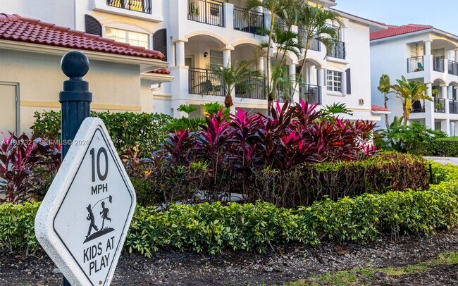 Building Photo - 3255 NE 184th St