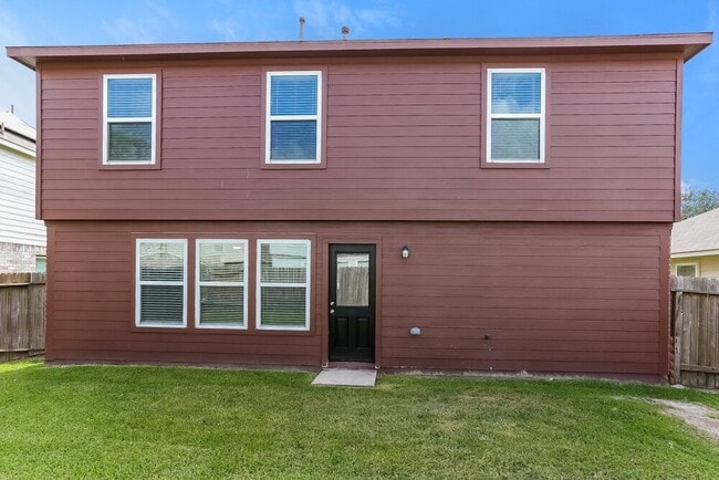 Building Photo - 17819 Yellow Birch Trail