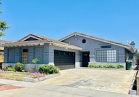 Building Photo - 4 bedroom home for lease