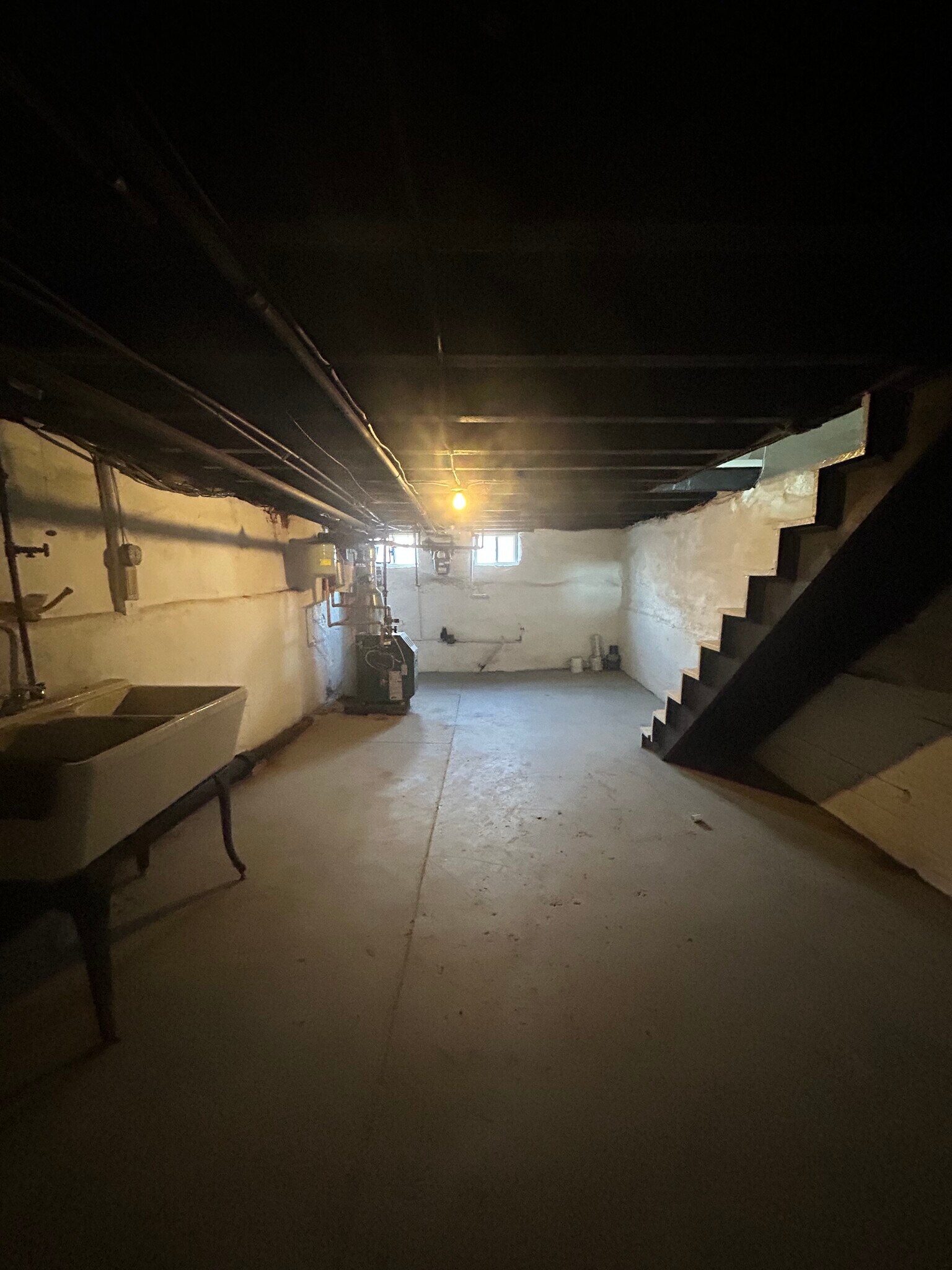 Basement - 2537 E Norris St