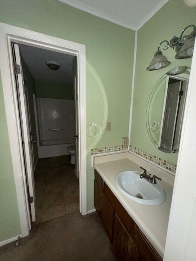 Building Photo - 1100 sqft under $1000-Calallen Area