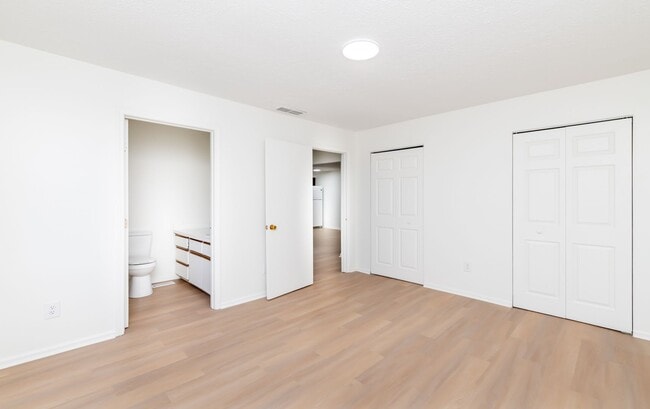 Building Photo - 4BR/2Ba house- Ready for new occupant!