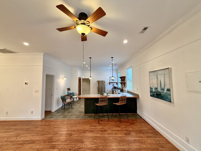 Building Photo - Recently Updated 4-Bedroom Ranch Home w/a 2 Bedroom Guest Cottage! Ready 05-01-26! Pet Friendly Home