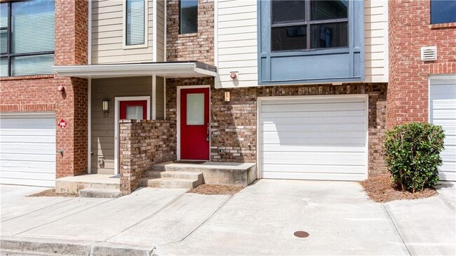 Building Photo - 55 Moda Ln