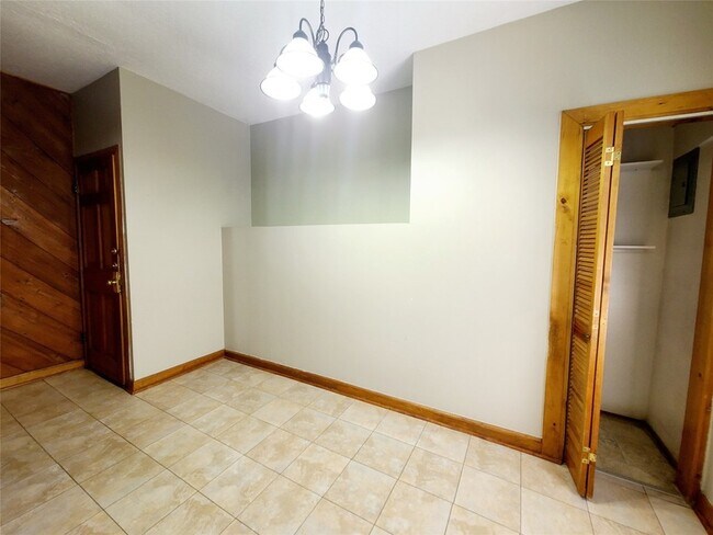 Building Photo - 4911 Worth St