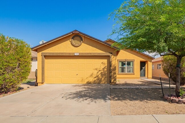 Building Photo - New Listing in El Mirage