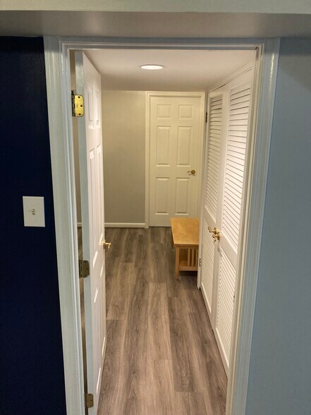 your hallway - 500 Meadow Hall Dr