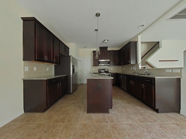 Building Photo - 322 Watchmen Ln