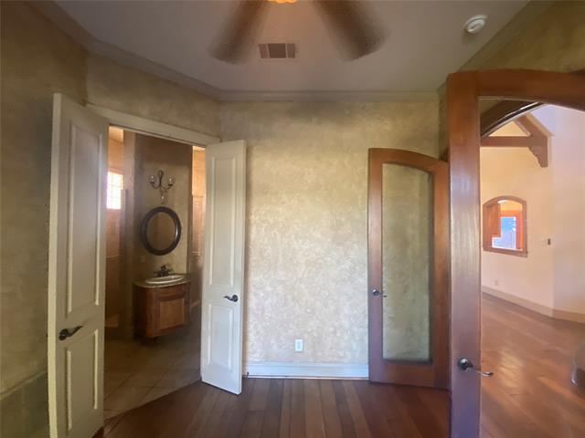 Building Photo - 14 Tennis Village Dr