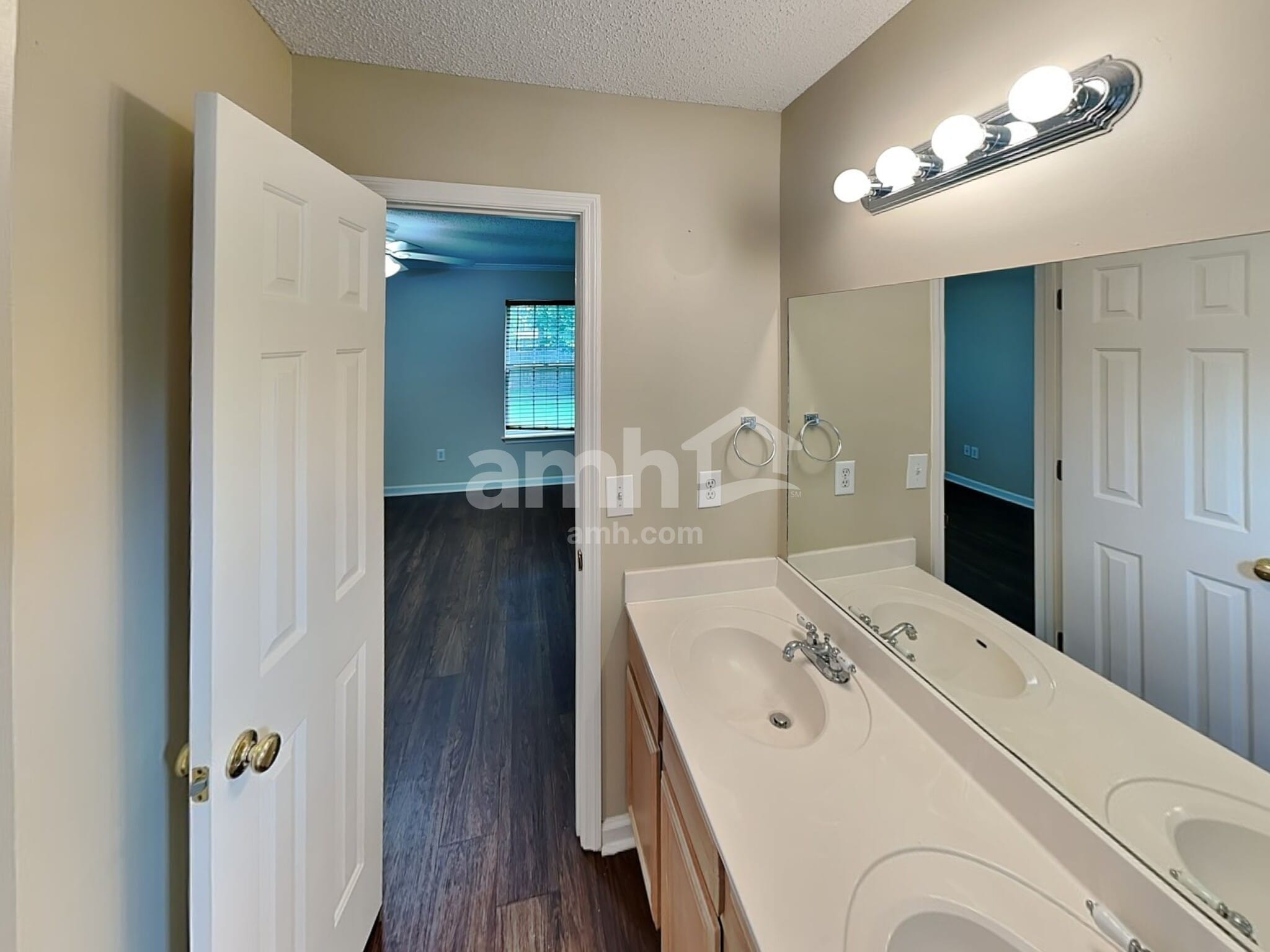 Building Photo - 2253 Joann Dr