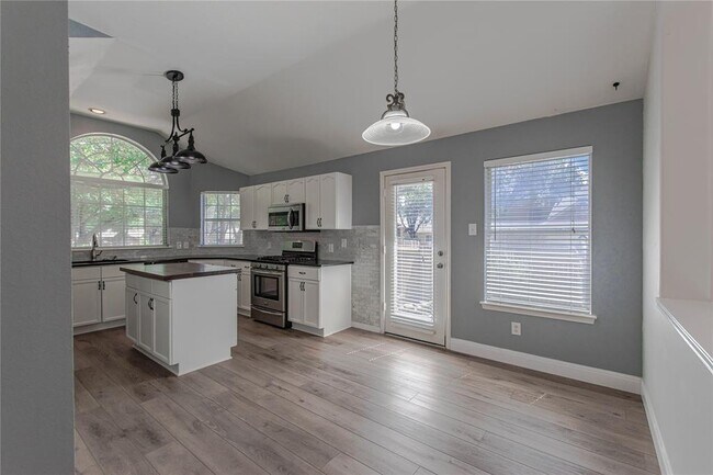 Building Photo - 13400 Caballero Cove