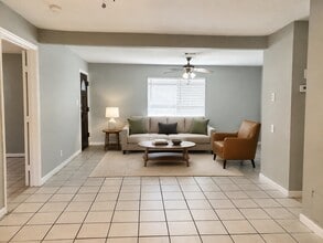 Building Photo - 3020 Sagebrush Dr