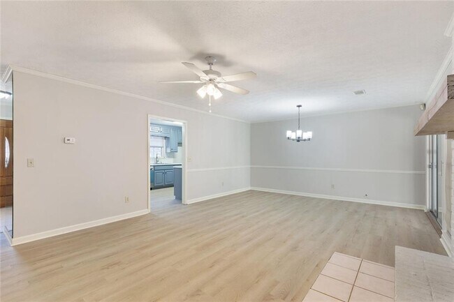 Building Photo - 390 Tidwell Rd