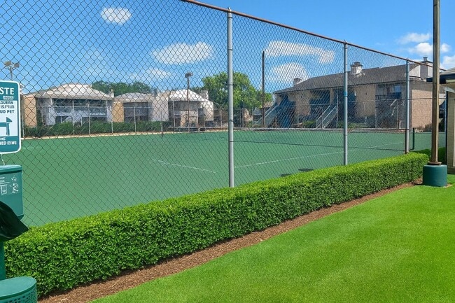 Building Photo - 250 El Dorado Blvd