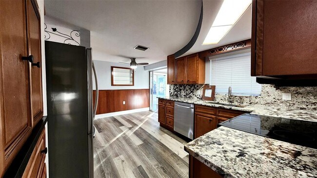 Building Photo - 3629 Bedford St