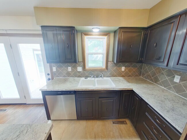 Building Photo - 3BR Andover Home for Rent