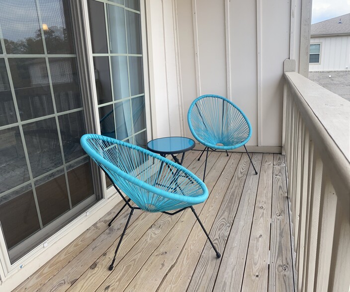 Balcony - 123 Covil Ave
