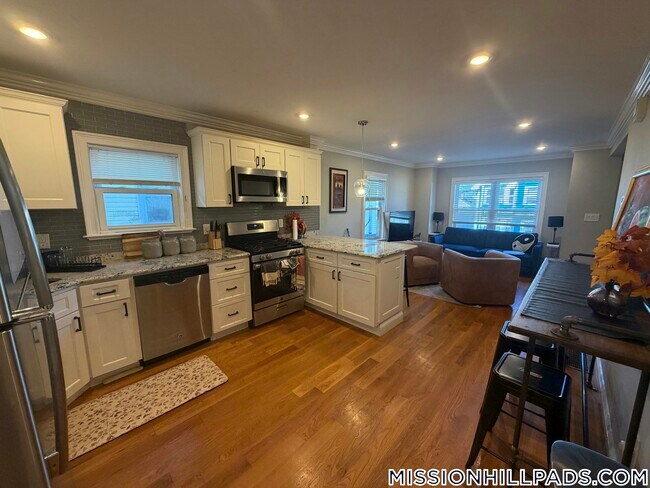 Building Photo - 25 Rockledge St