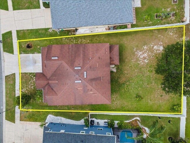 Building Photo - 3949 Golden Finch Way