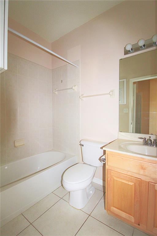 Building Photo - 3420 Parkridge Cir