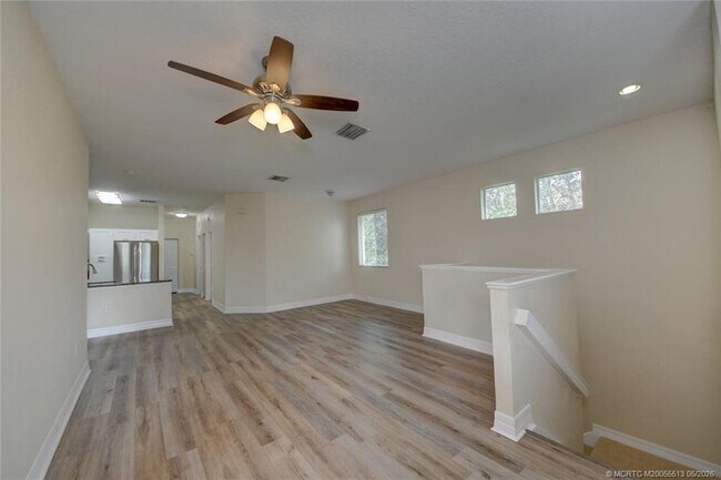 Building Photo - 44 SE Sedona Cir